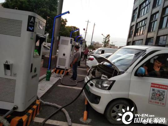 预测今年新能源汽车产销量预计达200万辆